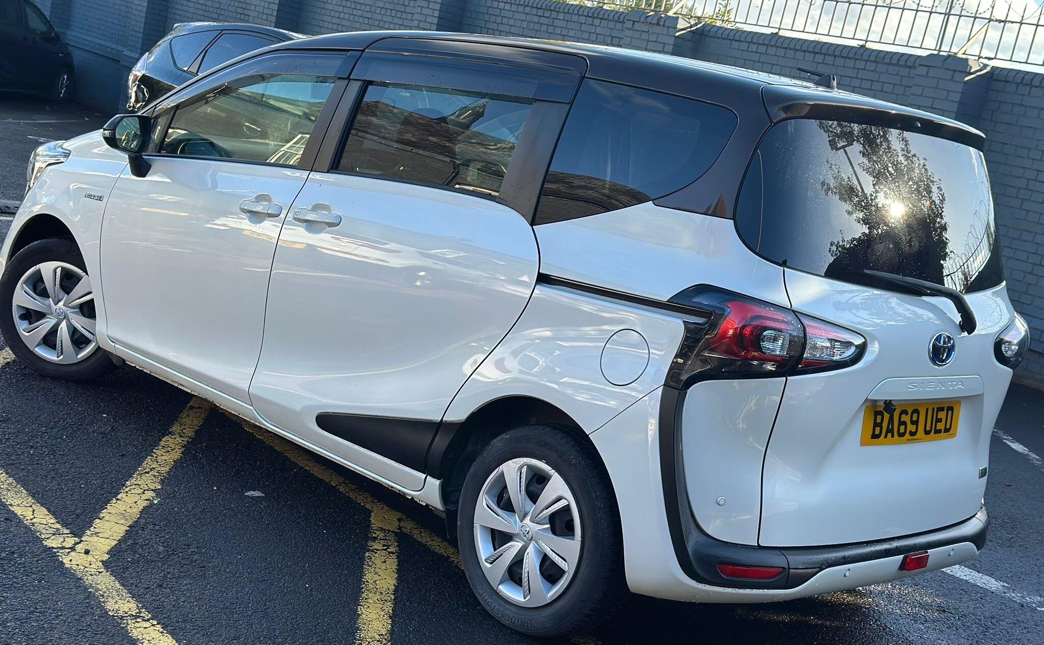 Toyota **SOLD** Sienta - 1.5 Hybrid 7 Seats 5dr VVhT CVT Image